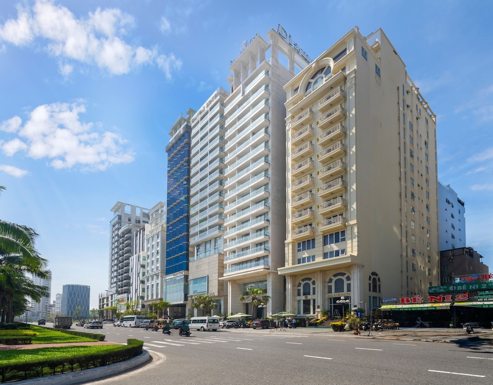 숙박 시설 정면