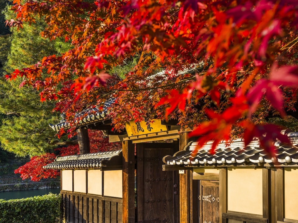 숙박 시설 입구