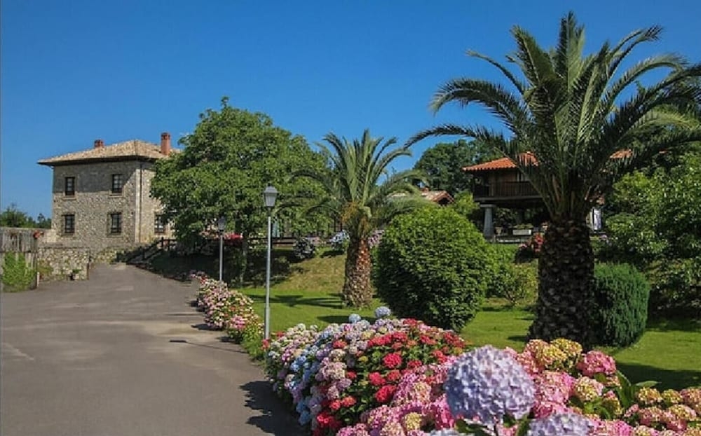 숙박 시설 구내