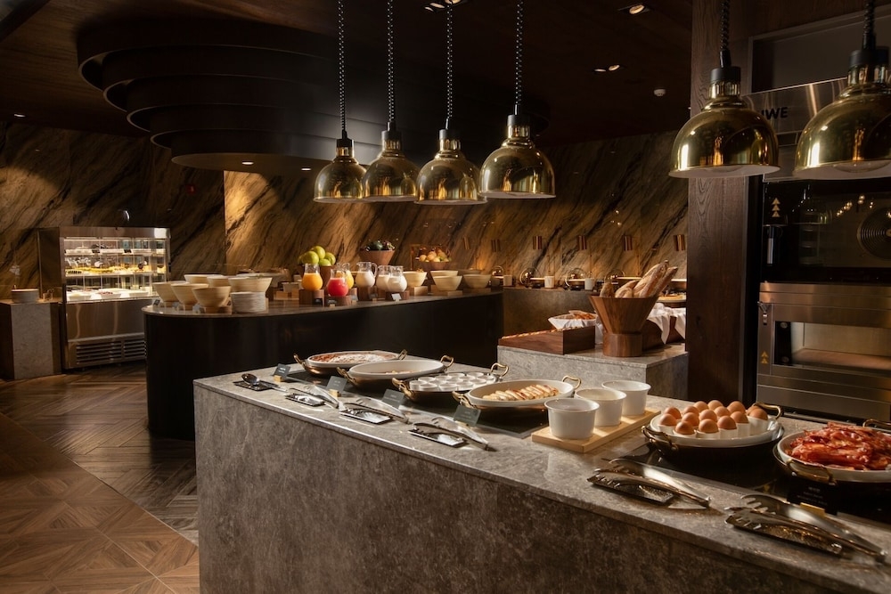 뷔페 아침 식사