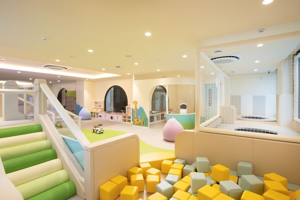 어린이 놀이 공간 - 실내