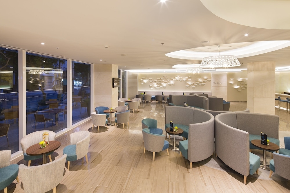 로비 좌석 공간