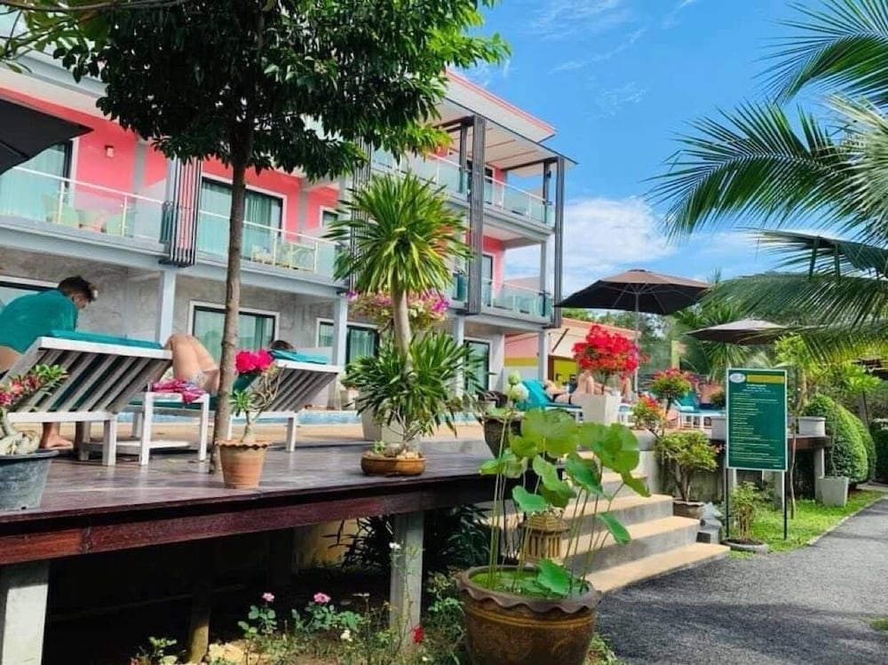 숙박 시설 정면