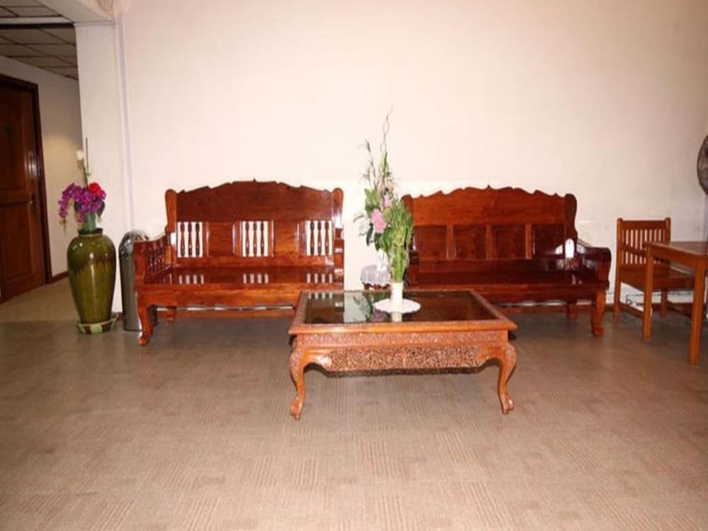 로비 좌석 공간