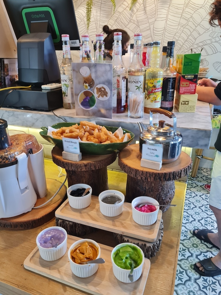 뷔페 아침 식사