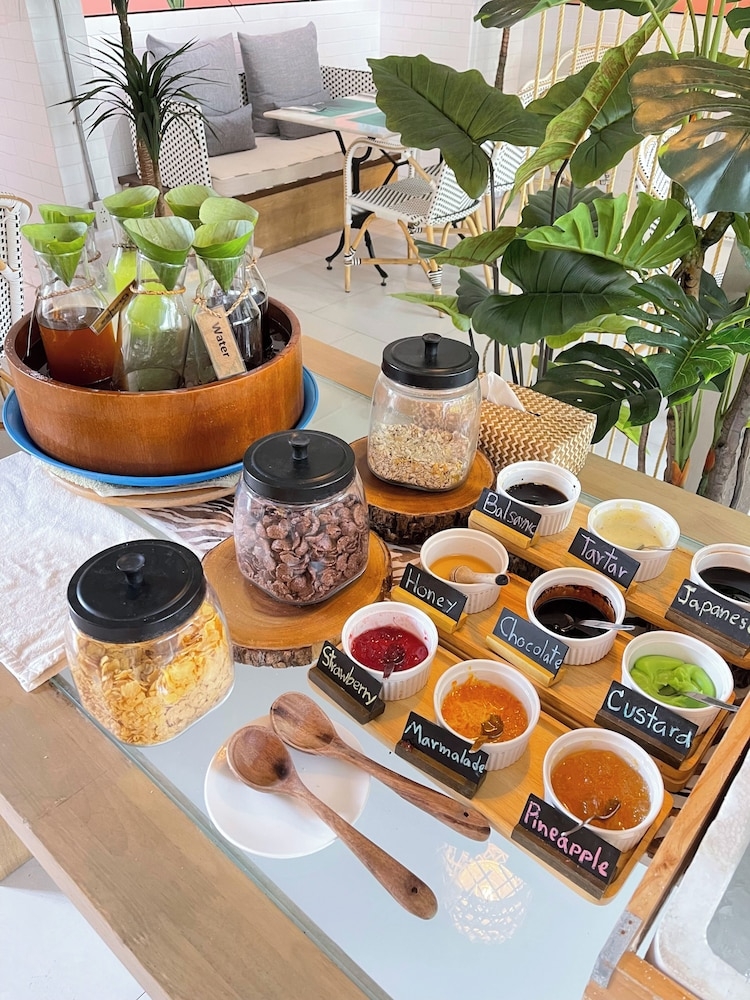 뷔페 아침 식사