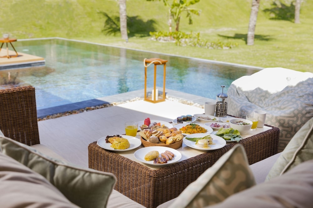 객실 내 식사 공간