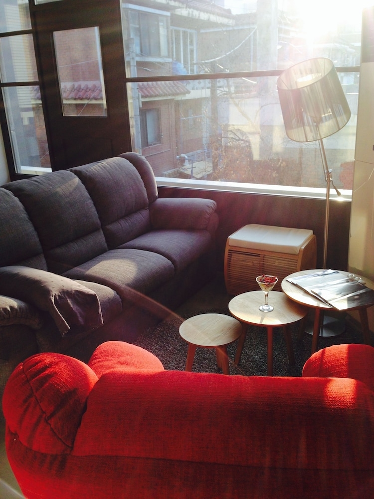 로비 좌석 공간