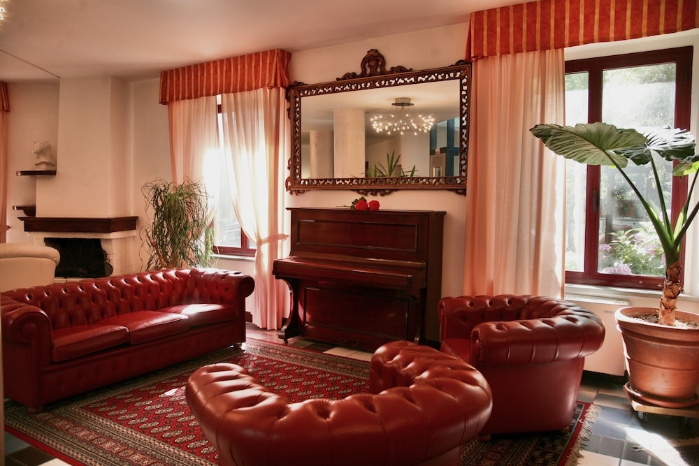 로비 좌석 공간