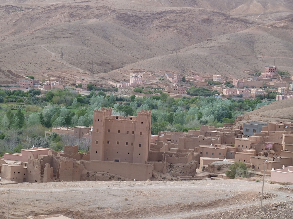 숙박 시설 정면