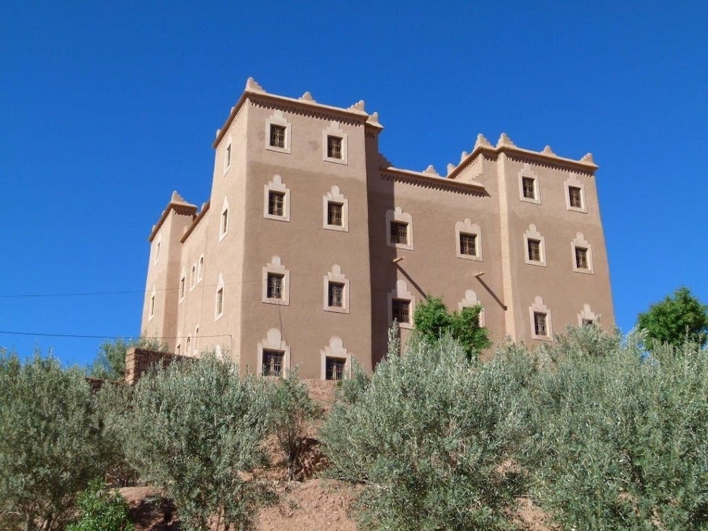 숙박 시설 정면