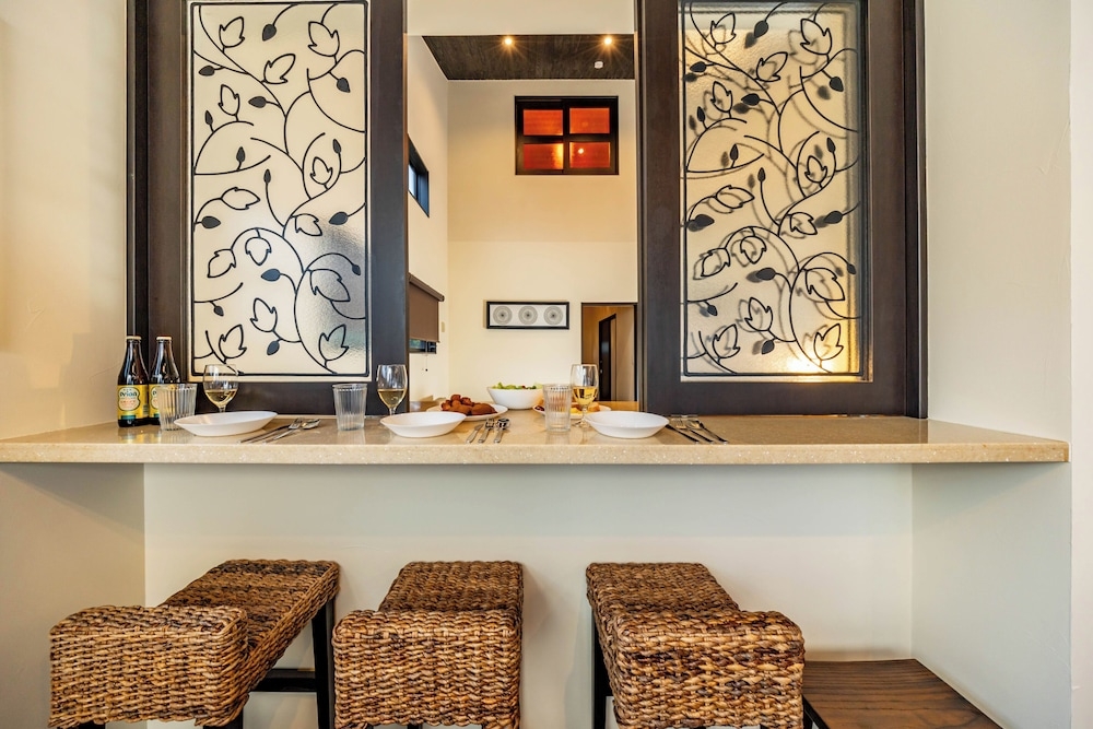 객실 내 식사 공간