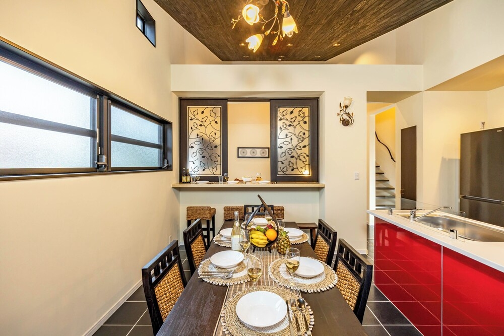 객실 내 식사 공간