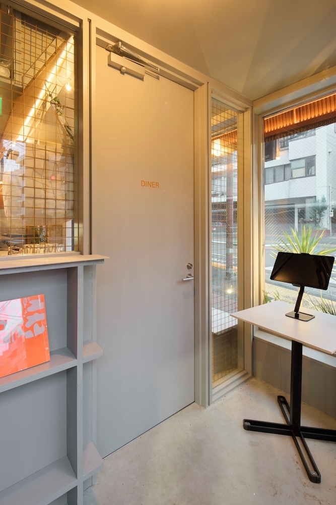 숙박 시설 입구