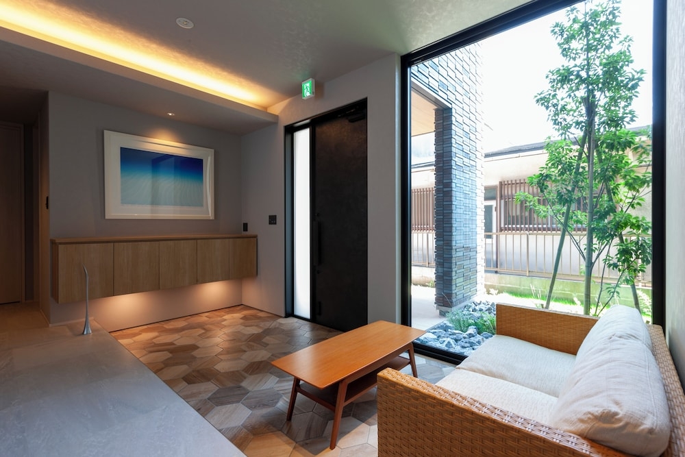 숙박 시설 정면