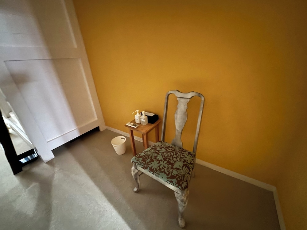 객실 내 식사 공간