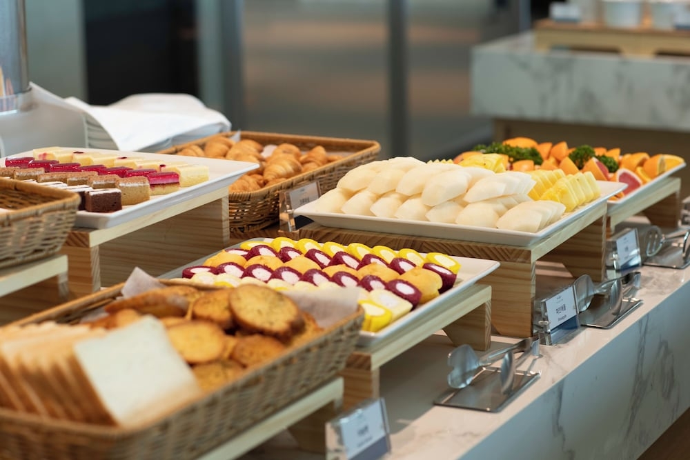 뷔페 아침 식사