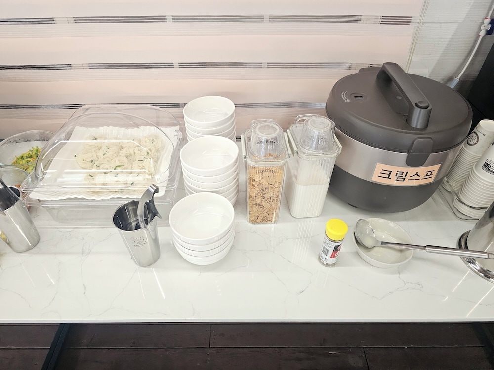 뷔페 아침 식사