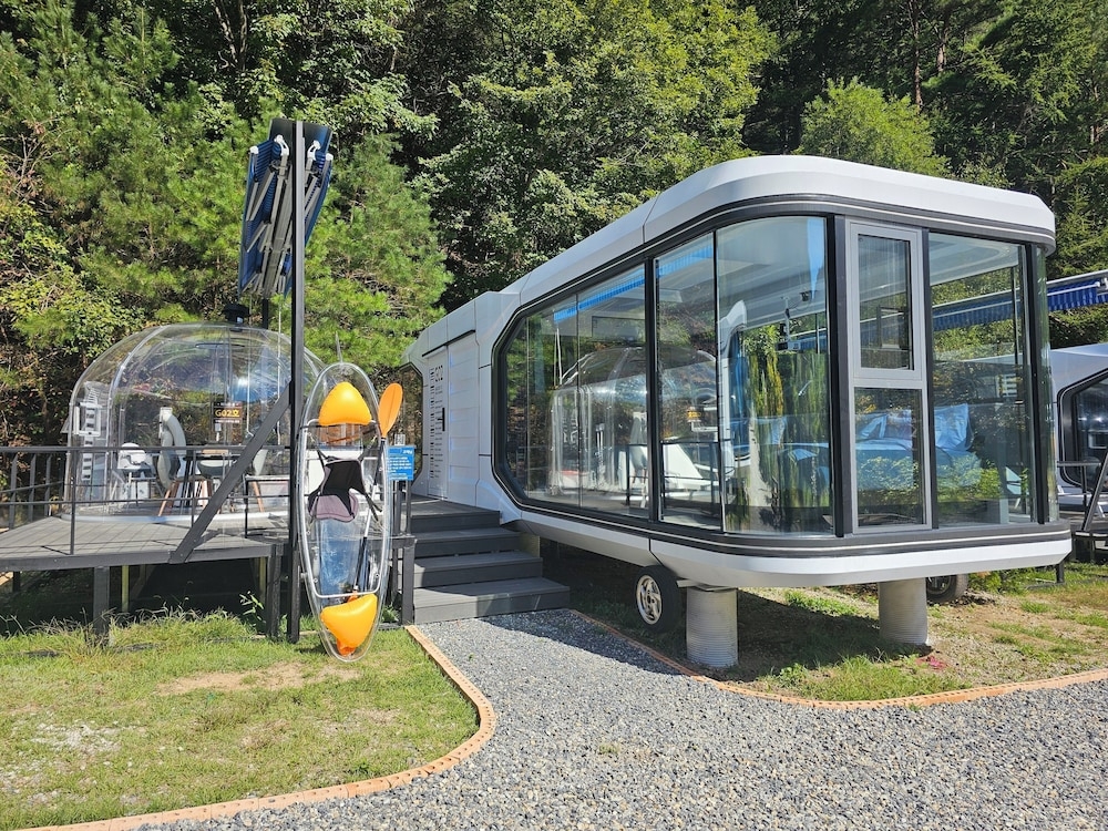 숙박 시설 정면