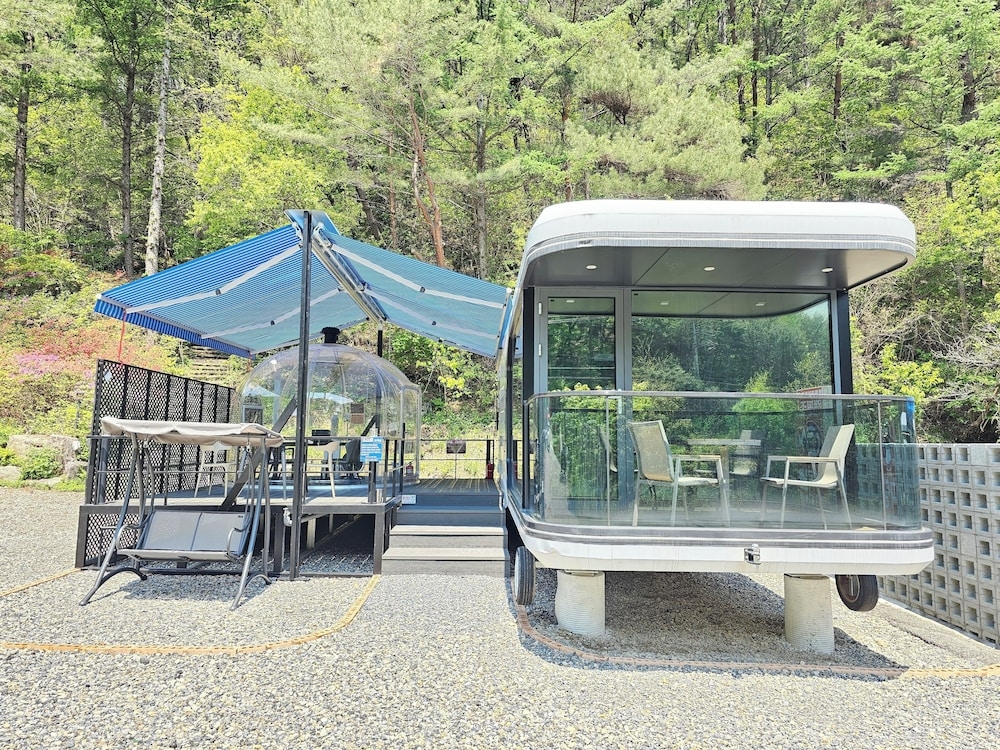 숙박 시설 정면