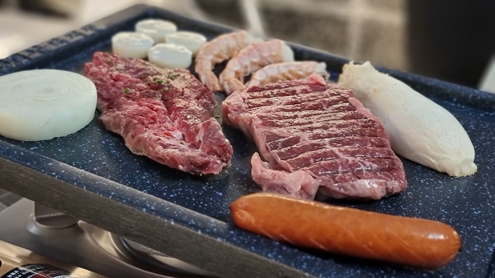 객실 내 식사 공간