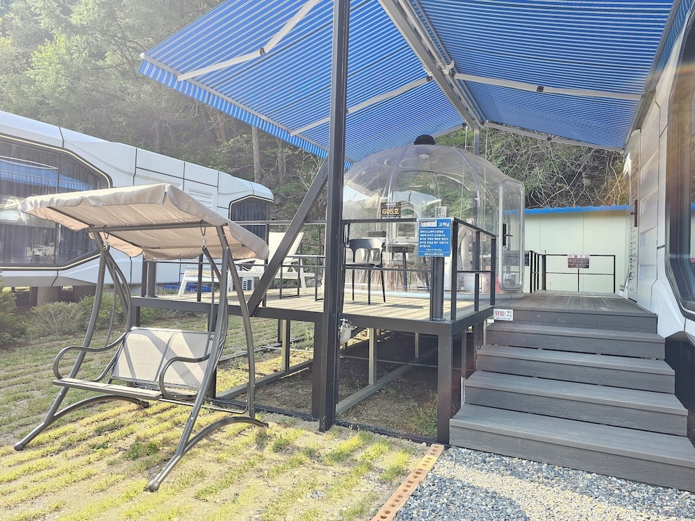 숙박 시설 정면