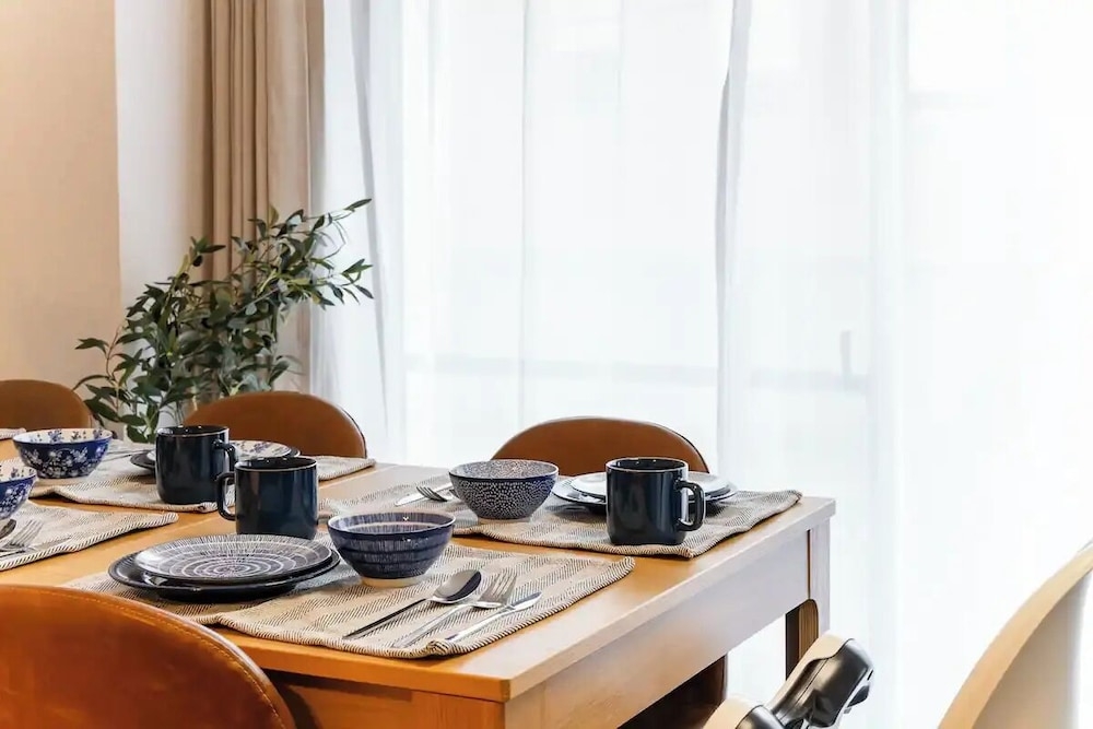 객실 내 식사 공간