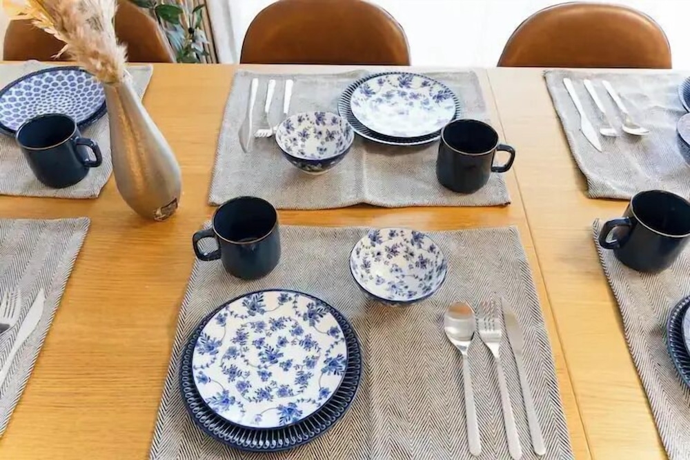 객실 내 식사 공간