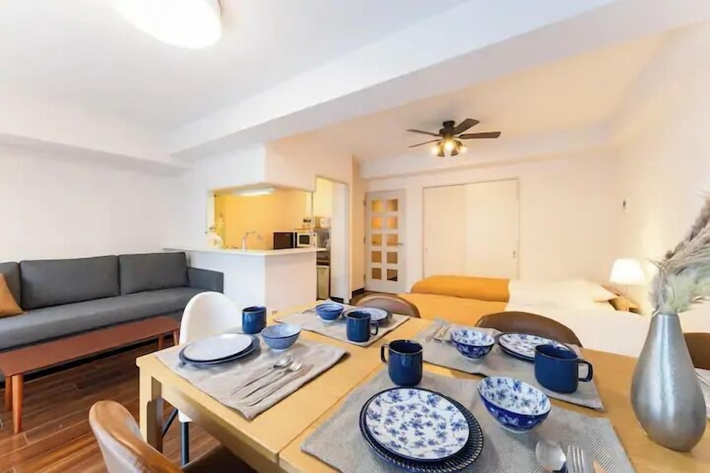 객실 내 식사 공간