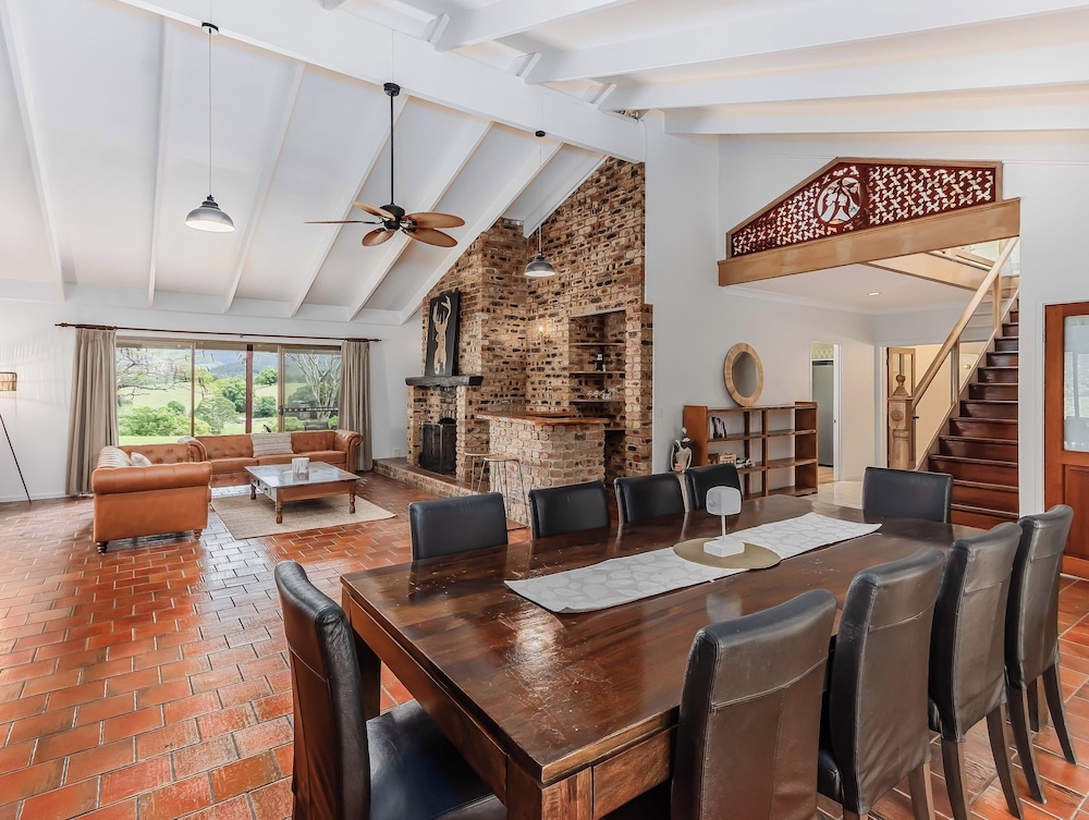 객실 내 식사 공간