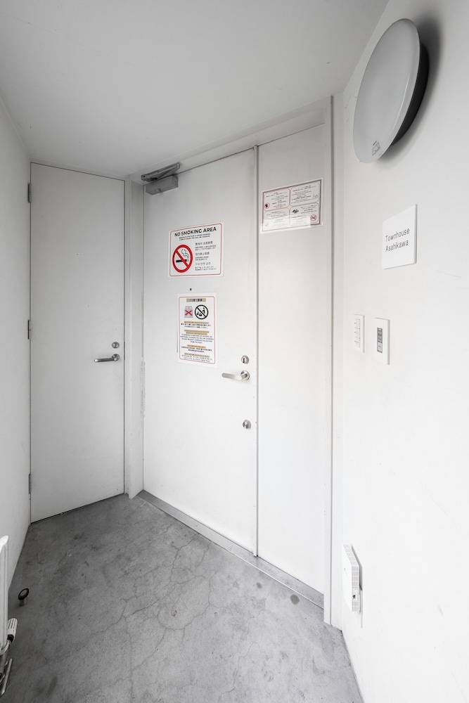 숙박 시설 정면