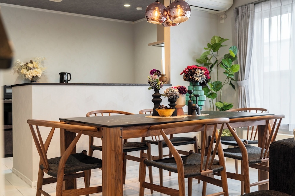 객실 내 식사 공간