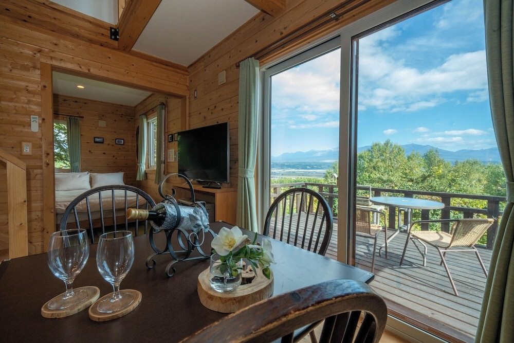 객실 내 식사 공간