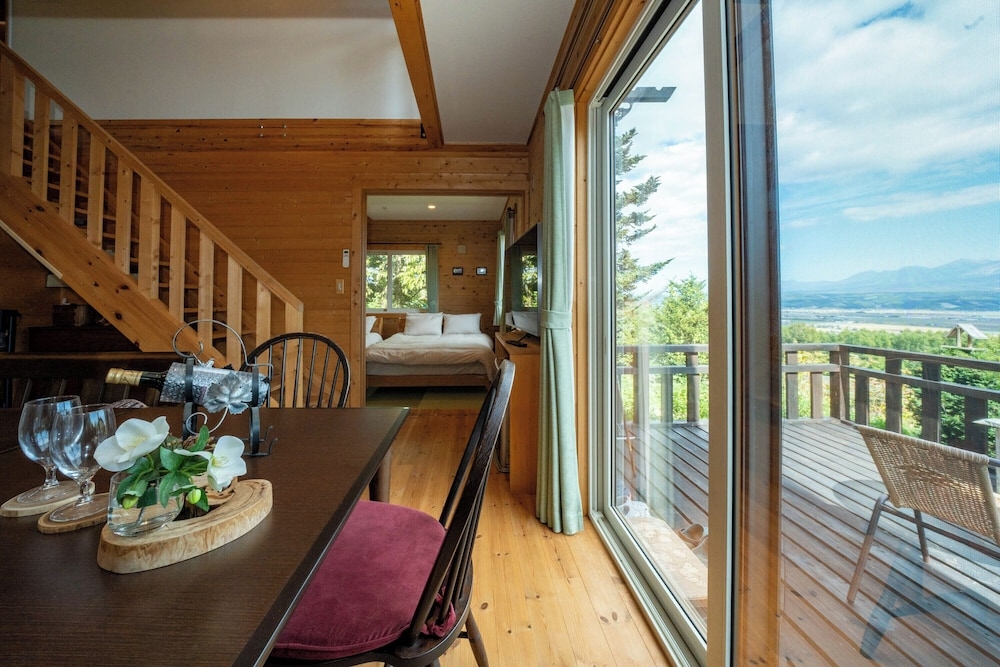 객실 내 식사 공간