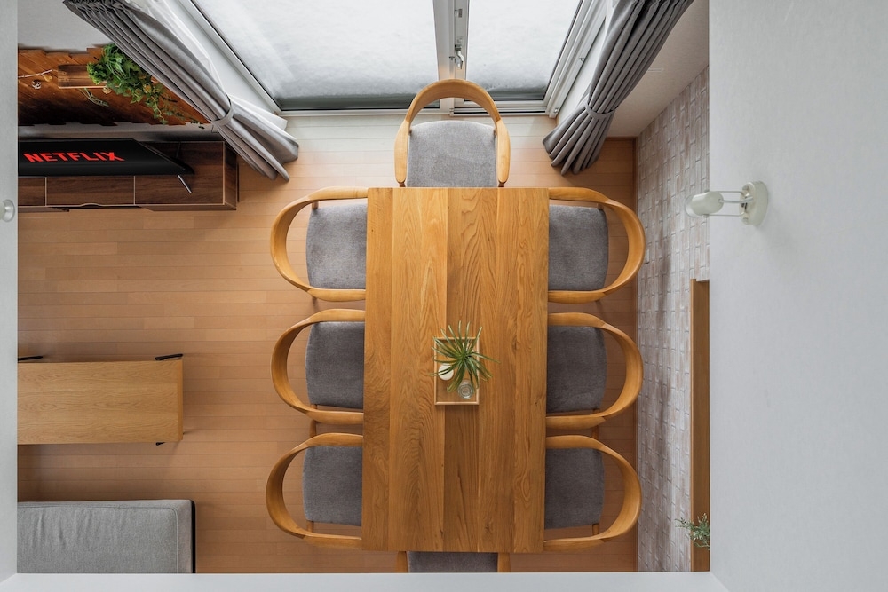 객실 내 식사 공간