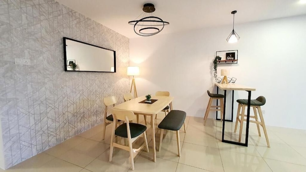 객실 내 식사 공간