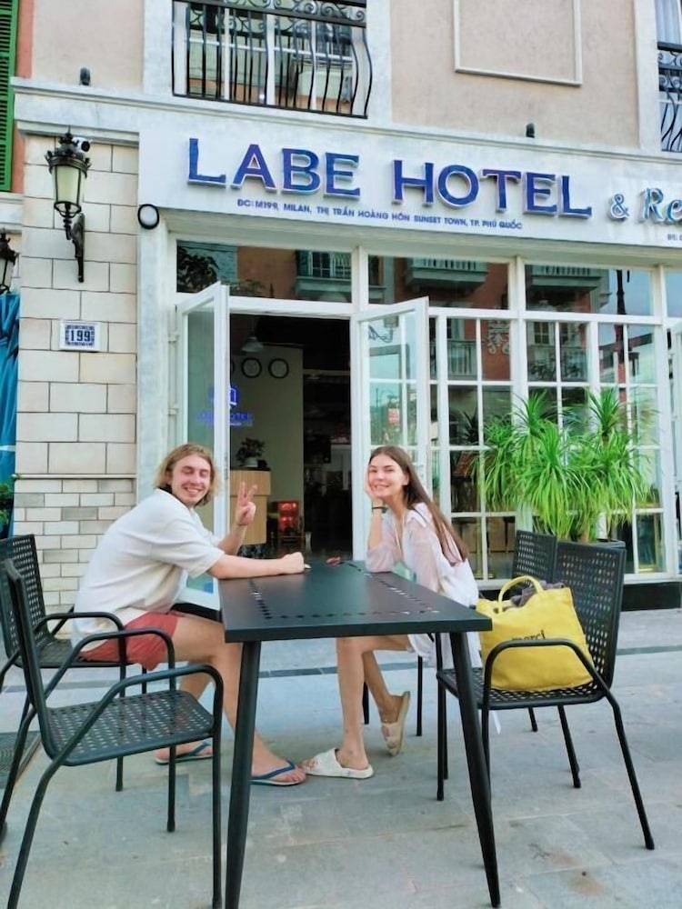 숙박 시설 정면