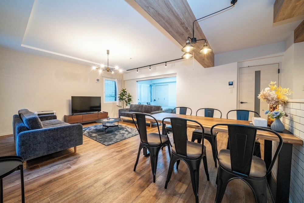 객실 내 식사 공간