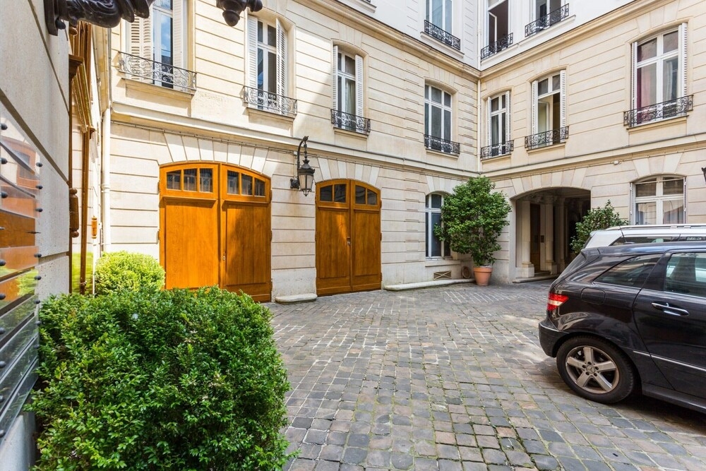 숙박 시설 구내