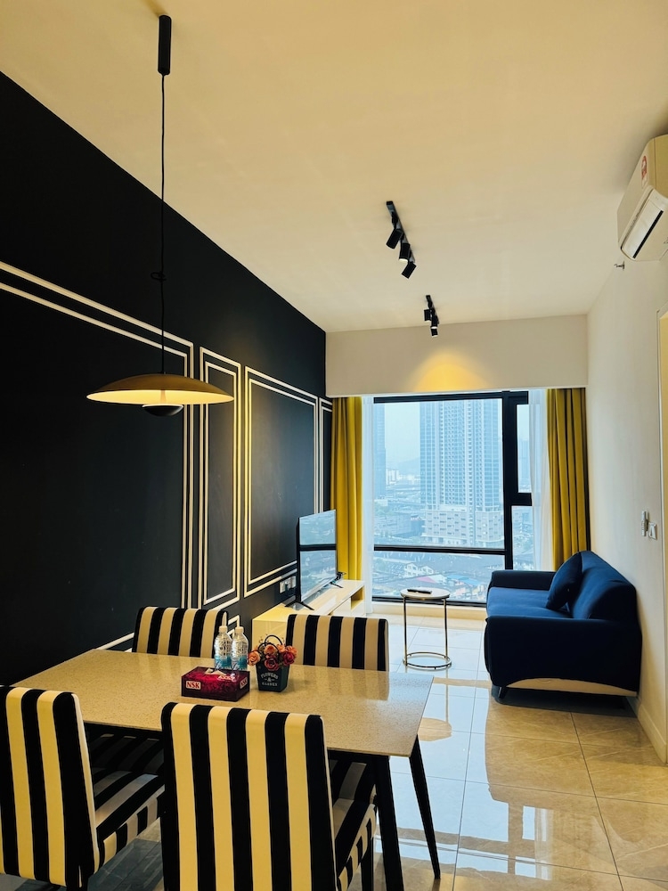 객실 내 식사 공간