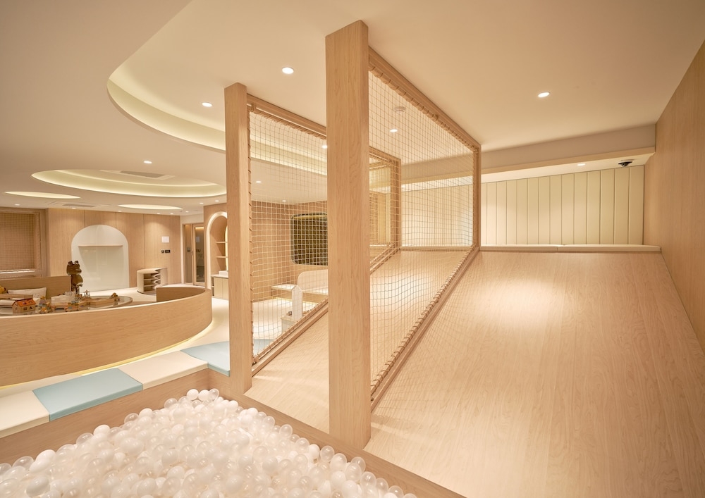 어린이 놀이 공간 - 실내