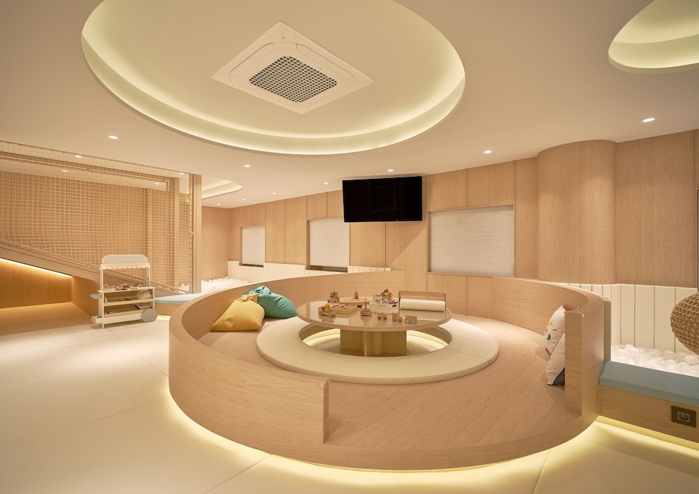 어린이 놀이 공간 - 실내