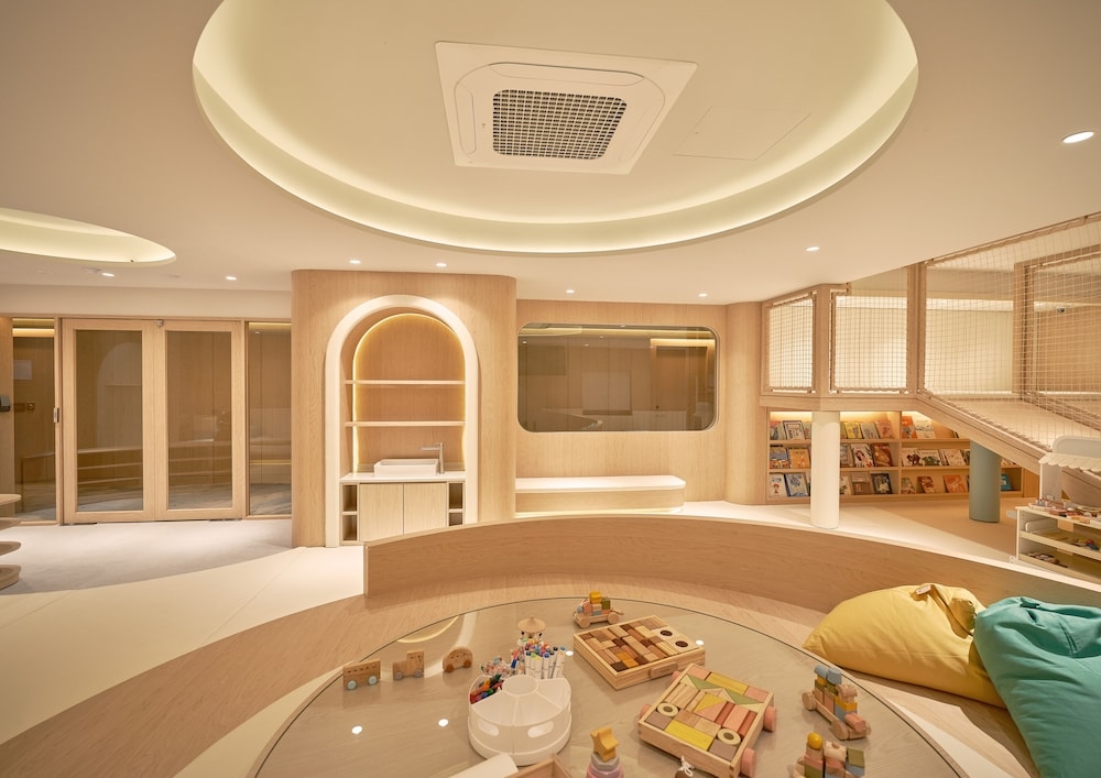 어린이 놀이 공간 - 실내