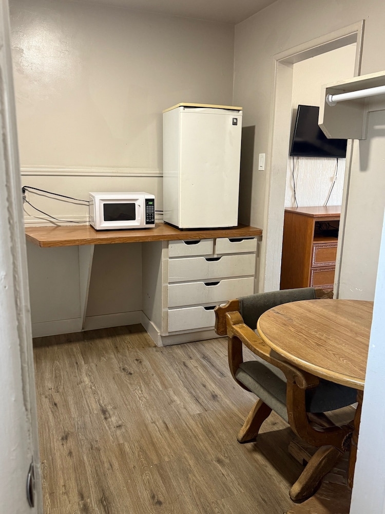 객실 내 식사 공간