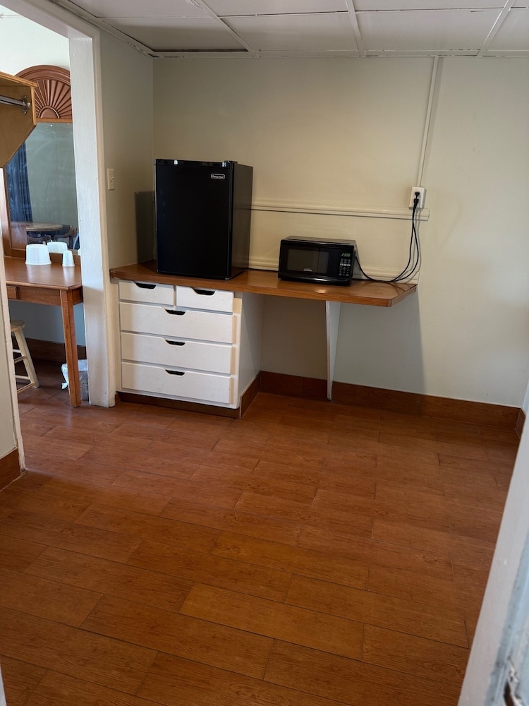 객실 내 식사 공간