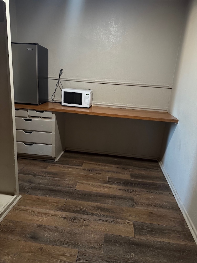 객실 내 식사 공간