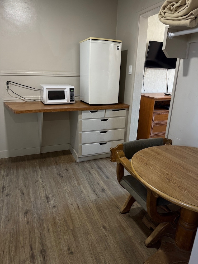 객실 내 식사 공간