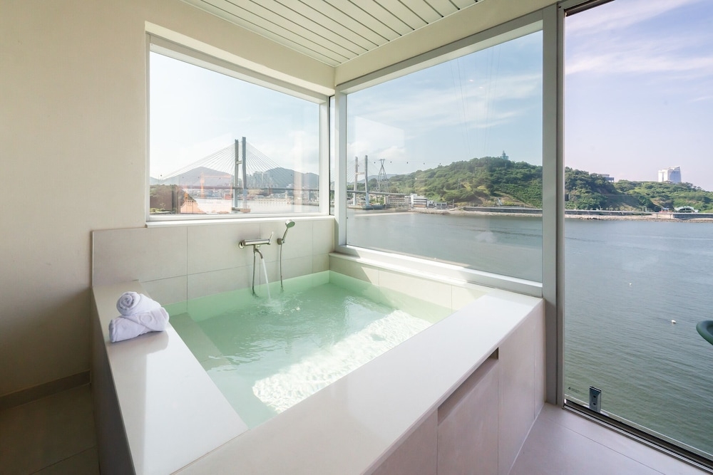 전용 스파 욕조