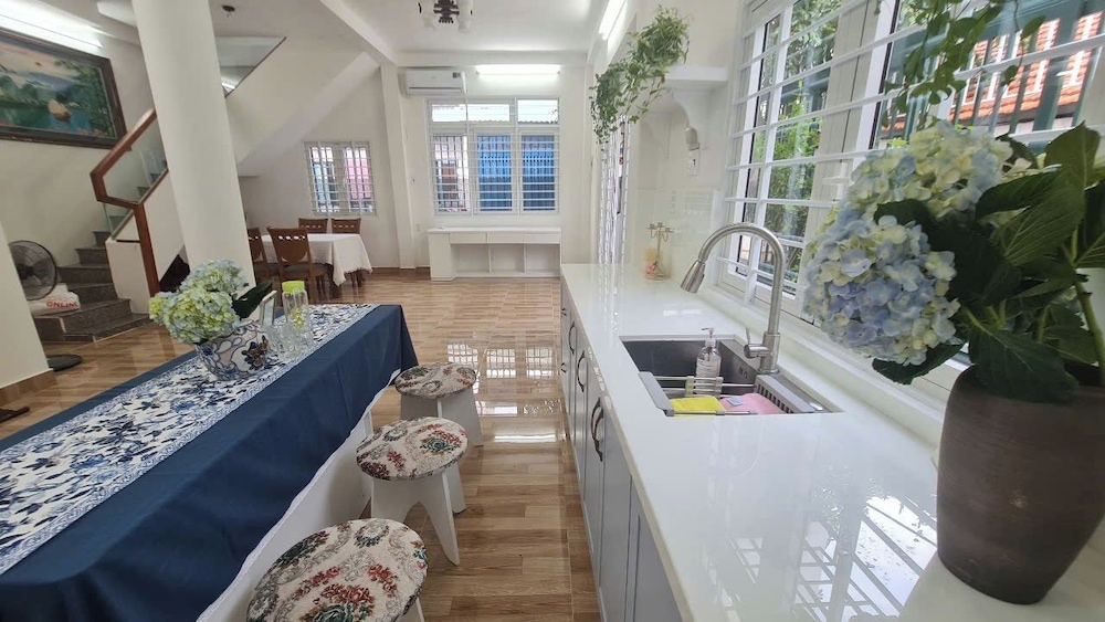 객실 내 식사 공간