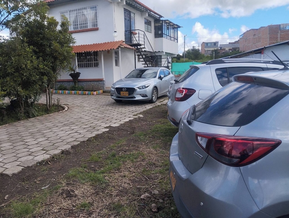 숙박 시설 구내